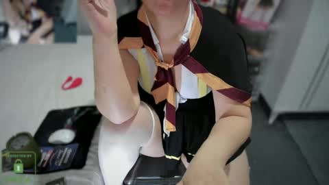 Snapshot of bisexyeliz35 chatting on 12.13.25 bisex woman online show from 12.13.25