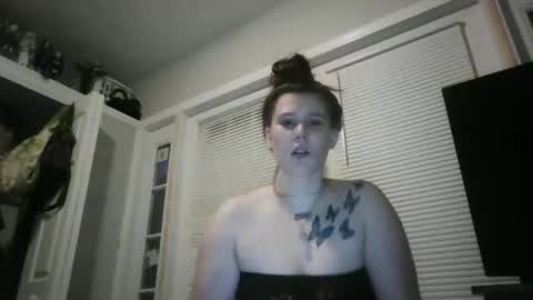 Snapshot of bitchesinthebasement chatting on 05.04.26 bitchesinthebasement online show from 05.04.26