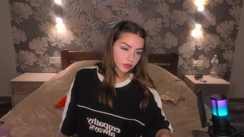 Snapshot of bitter__peach chatting on 05.19.26 Margo online show from 05.19.26