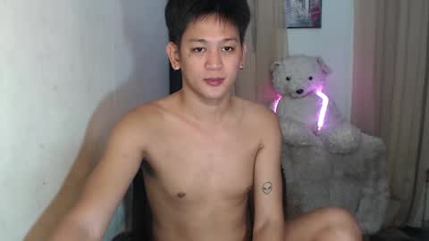 Snapshot of bj_alex31 chatting on 12.03.25 alex online show from 12.03.25