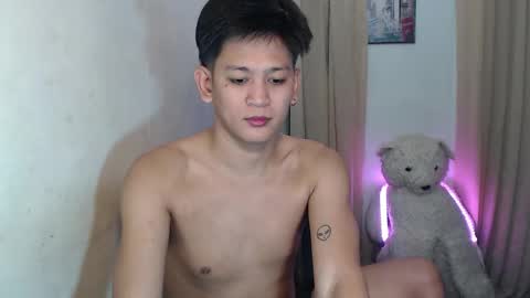 Snapshot of bj_alex31 chatting on 12.20.25 alex online show from 12.20.25