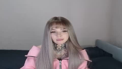 Snapshot of bklfeya chatting on 10.10.25 bklfeya online show from 10.10.25