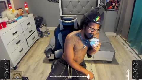 Snapshot of blaccanalmatters chatting on 02.19.25 Plant Base Streamers From Pennsylvania online show from 02.19.25