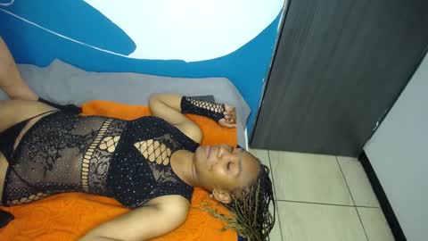 Snapshot of blacckandwhitte chatting on 12.13.24 blacckandwhitte online show from 12.13.24