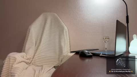 Snapshot of black_alex_ chatting on 04.18.26 Alexandra online show from 04.18.26