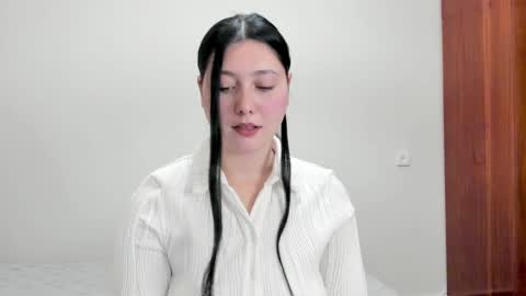 Snapshot of black_berry_bla_ck chatting on 02.05.25 black_berry_bla_ck online show from 02.05.25