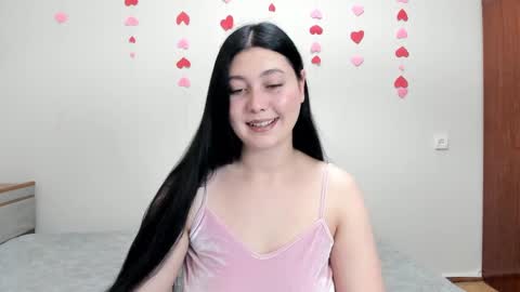 Snapshot of black_berry_bla_ck chatting on 03.08.25 black_berry_bla_ck online show from 03.08.25