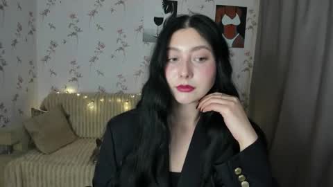 Snapshot of black_berry_bla_ck chatting on 10.16.25 black_berry_bla_ck online show from 10.16.25