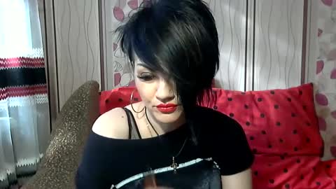 Snapshot of black_hot_01 chatting on 02.26.25 black_hot_01 online show from 02.26.25