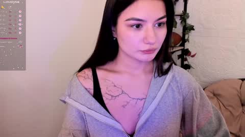 Mon Mon online show from 01.04.25