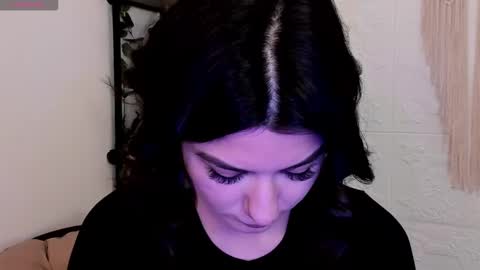 Mon Mon online show from 02.12.25