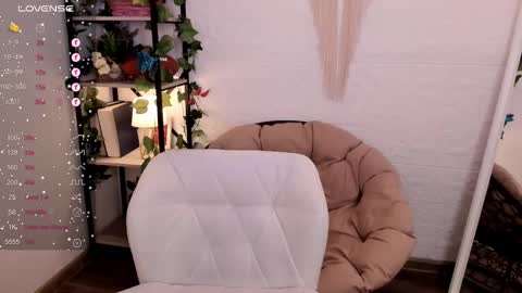 Mon Mon online show from 02.12.25