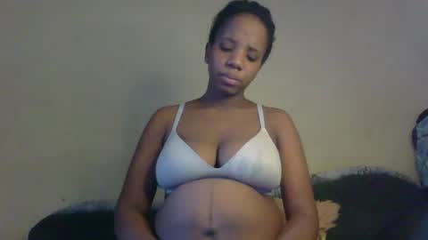 Snapshot of black_queen0111254 chatting on 04.21.26 Blackqueen online show from 04.21.26