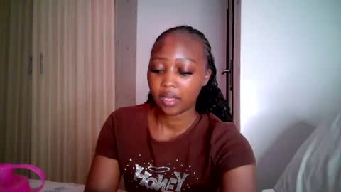 Snapshot of black_rosey chatting on 06.14.26 veraa online show from 06.14.26