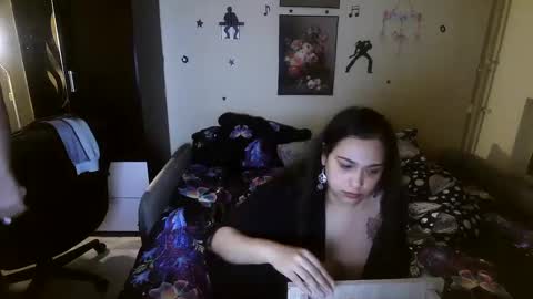 Snapshot of blackandwhiteboy6 chatting on 12.31.24 blackandwhiteboy6 online show from 12.31.24