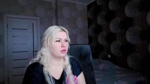 Snapshot of blackeyes11 chatting on 03.12.25 blackeyes11 online show from 03.12.25
