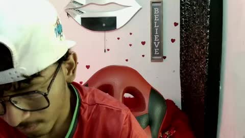 Snapshot of blackfox_desire chatting on 05.16.26 mateo online show from 05.16.26