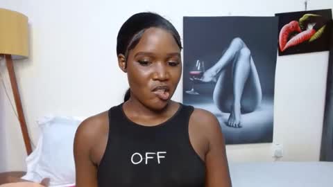 Smiley sylivia online show from 12.16.25