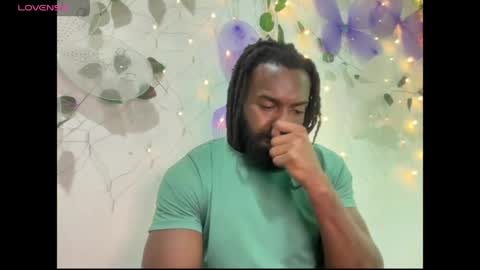 Snapshot of blackmuscles77 chatting on 04.30.26 blackmuscles77 online show from 04.30.26
