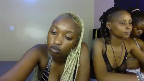 Snapshot of blackqueen2030_ chatting on 05.23.26 blackqueen2030 online show from 05.23.26