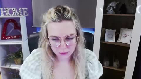 Z O E Y online show from 03.16.26