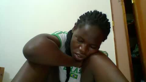 Snapshot of blacksexygal chatting on 10.22.25 SARAH online show from 10.22.25