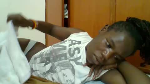 Snapshot of blacksexygal chatting on 11.13.25 SARAH online show from 11.13.25