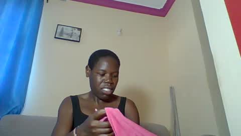 Snapshot of blacksexygal chatting on 06.23.26 SARAH online show from 06.23.26