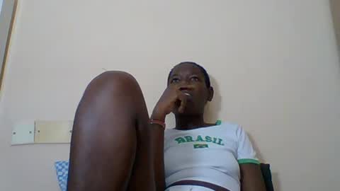 Snapshot of blacksexygal chatting on 06.27.26 SARAH online show from 06.27.26