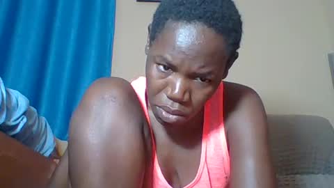 Snapshot of blacksexygal chatting on 07.27.26 SARAH online show from 07.27.26