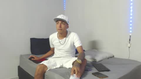 Scott IMDEPENDIENT MODEL online show from 10.30.25