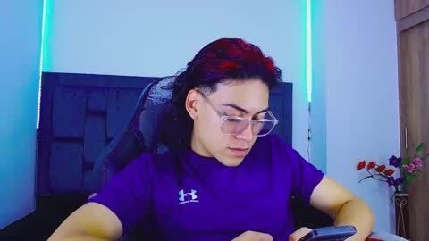 Snapshot of blade_sensual chatting on 10.17.25 blade_sensual online show from 10.17.25