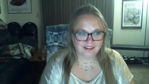 Snapshot of bladesizzo3111 chatting on 06.15.26 bladesizzo3111 online show from 06.15.26