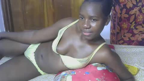 VIVIAN online show from 10.02.25