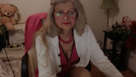 Snapshot of blairfort chatting on 12.08.24 blairfort online show from 12.08.24