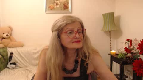 Snapshot of blairfort chatting on 02.17.25 blairfort online show from 02.17.25