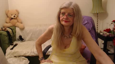 Snapshot of blairfort chatting on 02.27.25 blairfort online show from 02.27.25