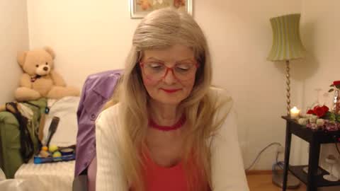 Snapshot of blairfort chatting on 02.28.25 blairfort online show from 02.28.25