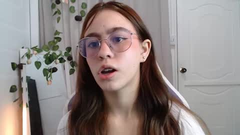   online show from 11.05.25