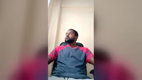 Snapshot of blakchiise chatting on 05.17.26 blakchiise online show from 05.17.26