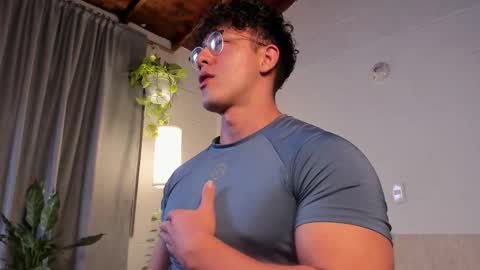 Snapshot of blake_levi chatting on 02.22.25 Blake Levi Independent Model online show from 02.22.25