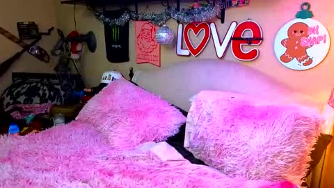 Snapshot of blakelytgirl chatting on 12.17.24 Blakely Morningstar online show from 12.17.24