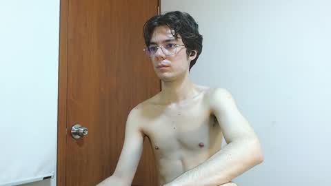 Snapshot of blakeshatter chatting on 12.21.24 blakeshatter online show from 12.21.24