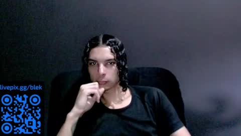 Snapshot of blek00x chatting on 05.08.26 blek00x online show from 05.08.26