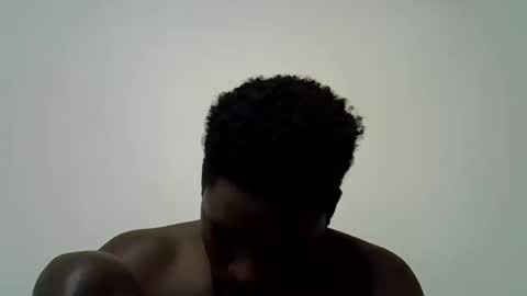 Snapshot of blesse_mixed chatting on 10.21.25 Black  brown online show from 10.21.25