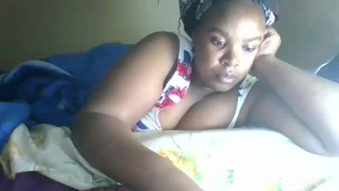 Snapshot of bliss_baeb chatting on 09.12.25 bliss_baeb online show from 09.12.25