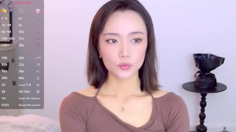 YoYo online show from 11.25.25