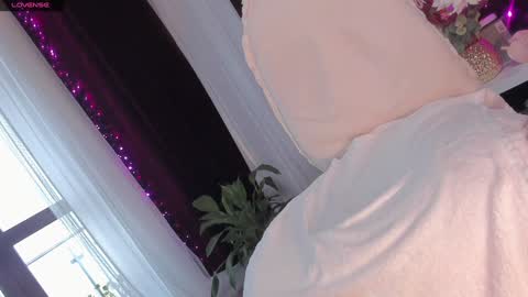 Snapshot of blond3_bab3 chatting on 12.11.24 Maria online show from 12.11.24