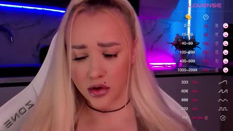 Lana online show from 11.07.25