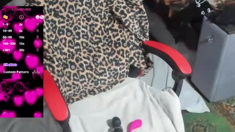 blond_ledi online show from 03.02.25